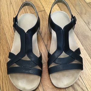 Naturalizer Sandals